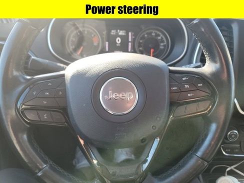 Used 2019 Jeep Cherokee Latitude Plus image 13