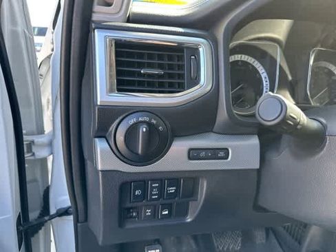 Used 2018 Nissan Titan PRO-4X w/ Pro-4x Utility Package image 10