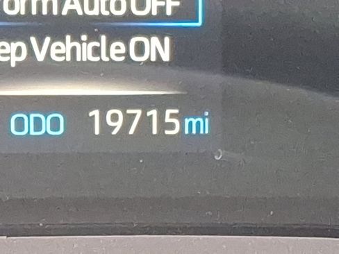 Used 2023 Toyota Sienna XLE image 21