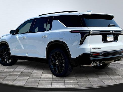 New 2026 Chevrolet Traverse RS w/ LPO, Floor Liner Package image 3