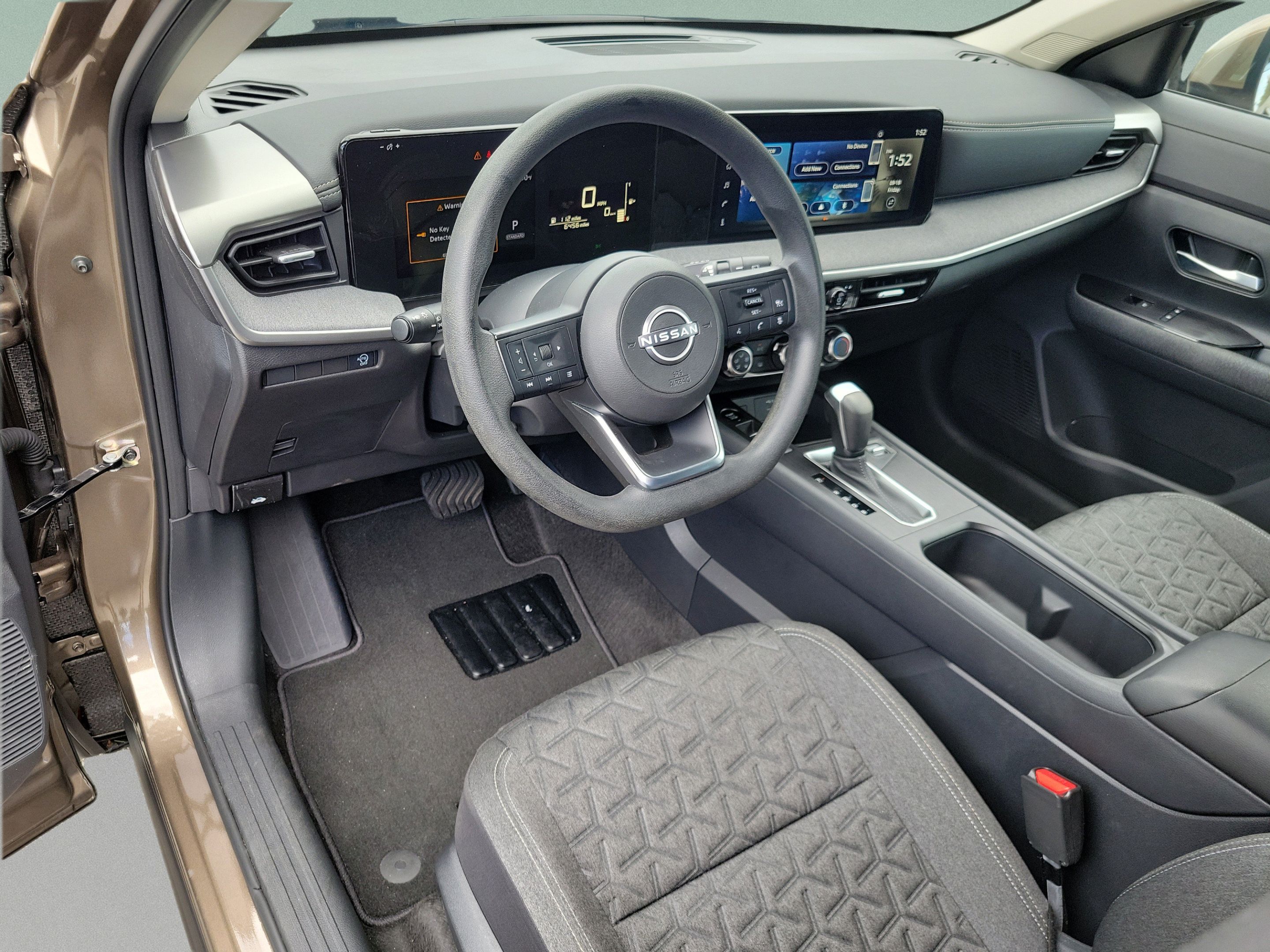 Used 2025 Nissan Kicks SV FWD image 16