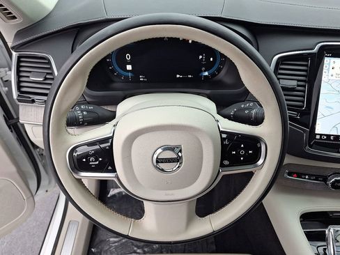 Used 2023 Volvo XC90 B6 Ultimate w/ Protection Package Premier image 20