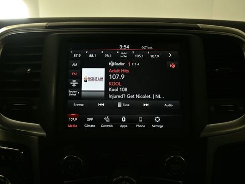 Used 2020 RAM 1500 Classic SLT w/ Luxury Group AWD/4WD image 26