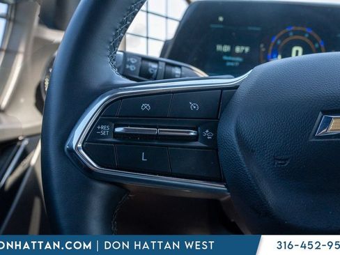 Used 2025 Chevrolet Equinox LT FWD image 8