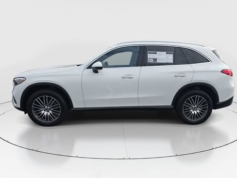 Certified 2025 Mercedes-Benz GLC 300 image 8