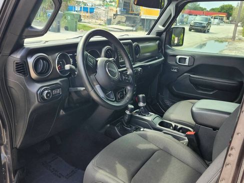 Used 2020 Jeep Wrangler Unlimited Sport S AWD/4WD image 19