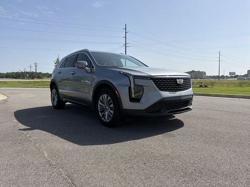 Used 2025 Cadillac XT4 Premium Luxury AWD/4WD image 7