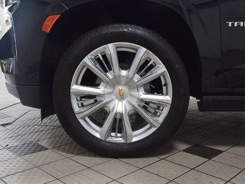Used 2024 Chevrolet Tahoe High Country w/ Premium Package AWD/4WD image 27