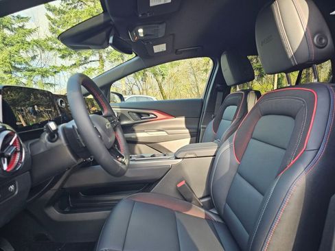 New 2026 Chevrolet Equinox EV RS image 9