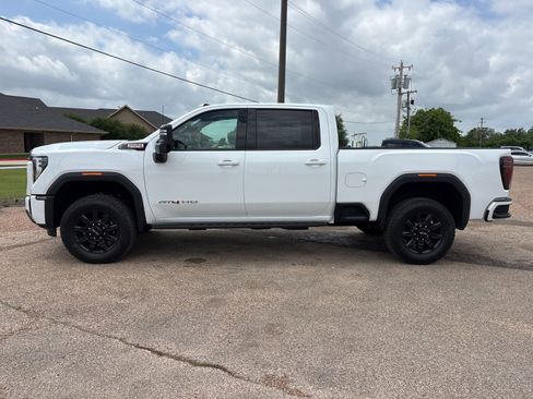 New 2026 GMC Sierra 2500 AT4 w/ AT4 Premium Plus Package AWD/4WD image 2