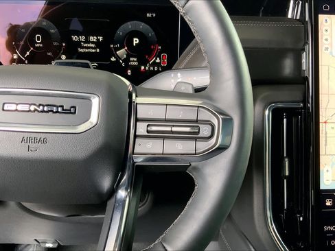 Used 2025 GMC Yukon Denali w/ Denali Reserve Package AWD/4WD image 25