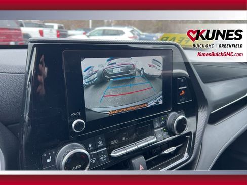 Used 2024 Toyota Highlander XSE AWD/4WD image 29