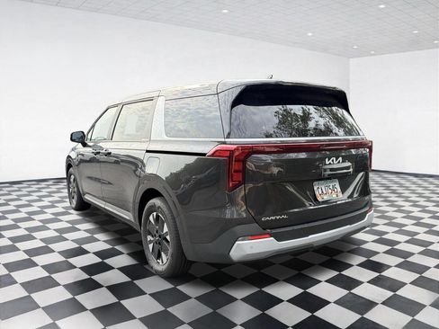 Used 2026 Kia Carnival LXS FWD image 6