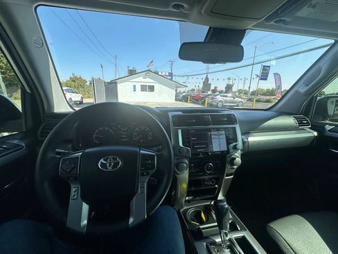 Used 2021 Toyota 4Runner SR5 Premium AWD/4WD image 32