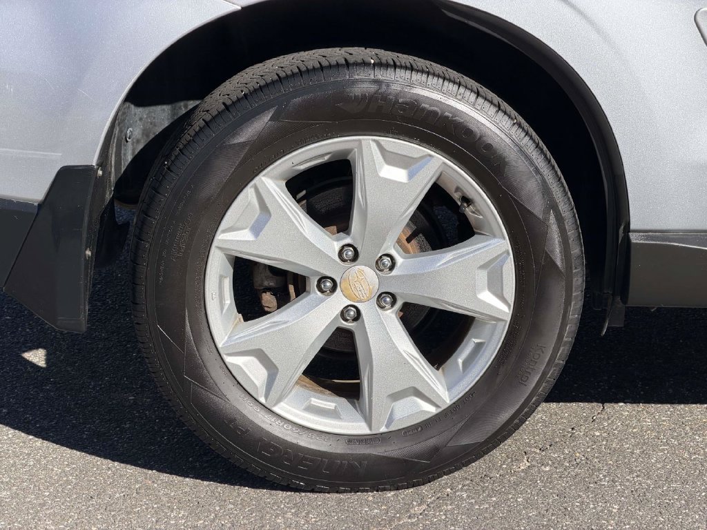 Used 2014 Subaru Forester 2.5i Limited AWD/4WD image 12