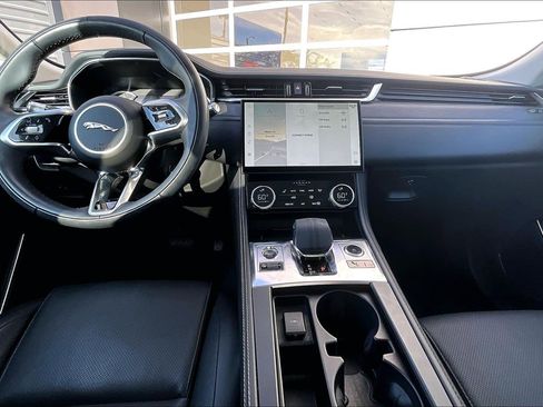 Used 2021 Jaguar F-PACE S image 15