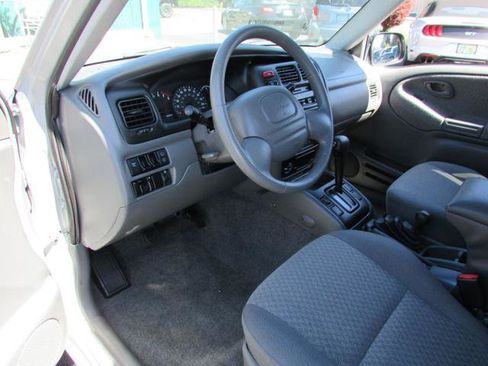 Used 2001 Chevrolet Tracker 4WD w/ Preferred Equipment Group image 9