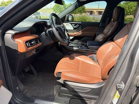 Used 2021 Lincoln Aviator Grand Touring w/ Equipment Group 302A AWD/4WD image 10