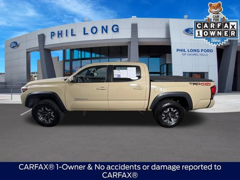 Used 2018 Toyota Tacoma TRD Off-Road w/ Technology Package AWD/4WD image 2