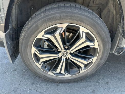 Used 2021 Toyota RAV4 XSE w/ Premium Package AWD/4WD image 4