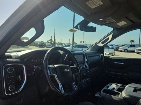 Used 2021 Chevrolet Silverado 1500 LT AWD/4WD image 10