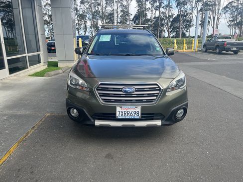 Used 2017 Subaru Outback 2.5i Touring AWD/4WD image 19