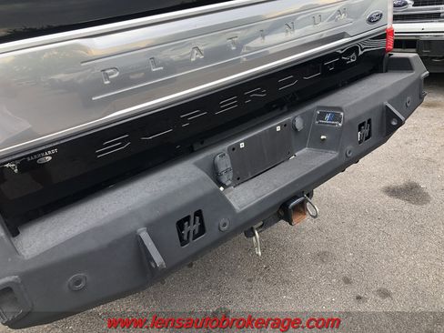 Used 2017 Ford F250 Platinum w/ FX4 Off-Road Package image 30