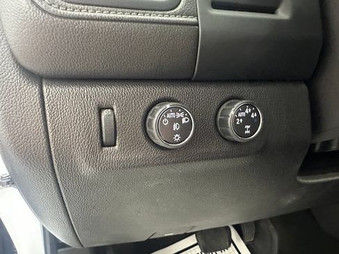 Used 2015 GMC Canyon SLT AWD/4WD image 17