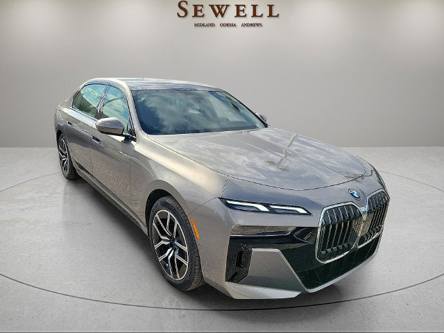 Used 2026 BMW 750e xDrive w/ Premium Package AWD/4WD image 7