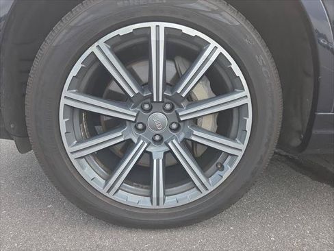 Used 2017 Audi Q7 3.0T Premium Plus w/ Premium Plus Package AWD/4WD image 11