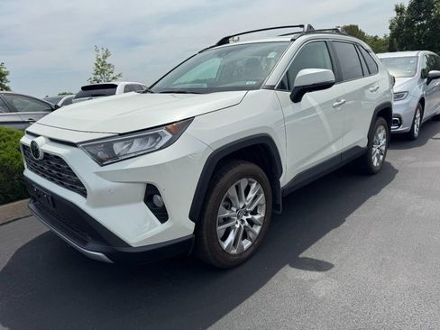 Used 2019 Toyota RAV4 Limited w/ Cold Weather Package AWD/4WD image 3