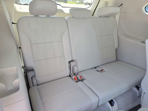 New 2025 Buick Enclave Avenir w/ Super Cruise Package image 16