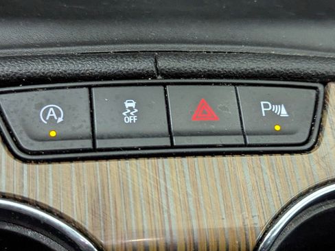 Used 2020 GMC Acadia SLE w/ Driver Convenience Package image 29