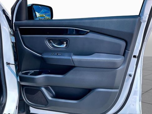 Used 2025 Honda Pilot EX-L image 23