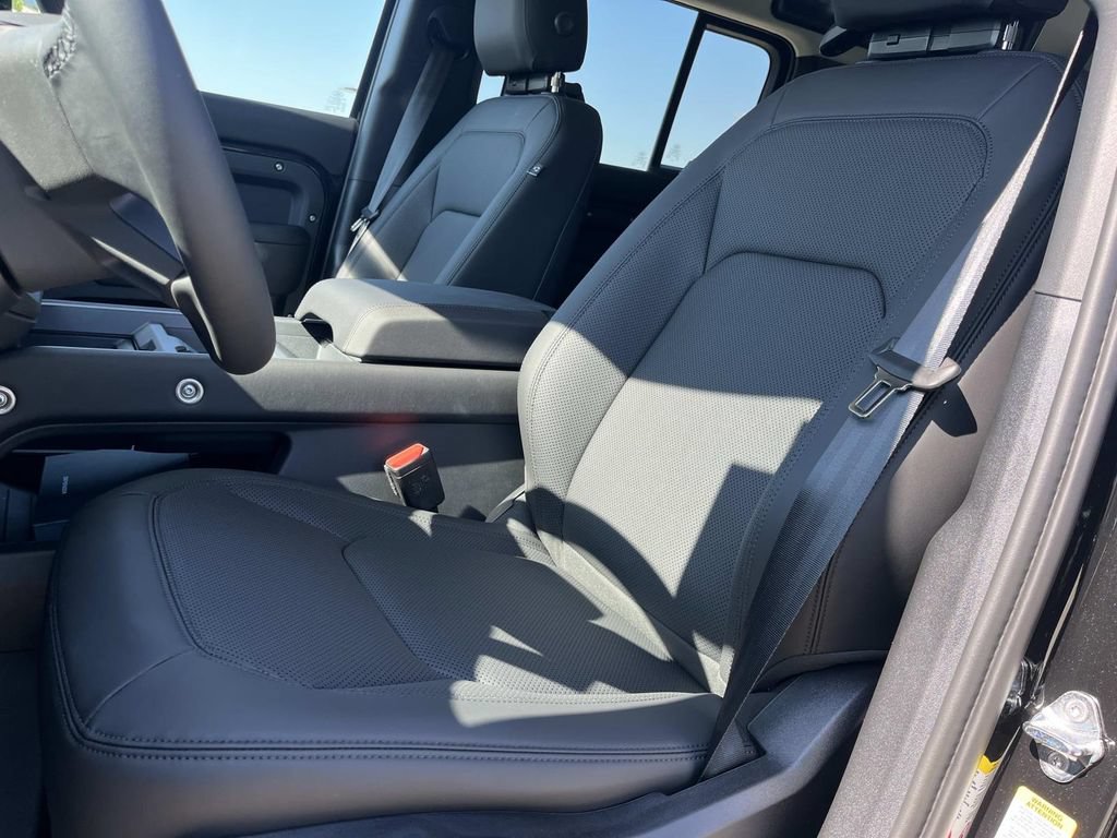 New 2026 Land Rover Defender 110 S AWD/4WD image 12