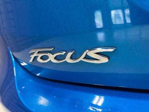 Used 2015 Ford Focus SE w/ SE Cold Weather Package FWD image 34