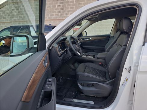 New 2026 Volkswagen Atlas SE image 15