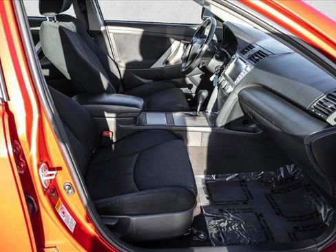 Used 2011 Toyota Camry SE image 23