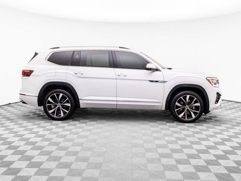 Used 2024 Volkswagen Atlas SEL Premium R-Line AWD/4WD image 6