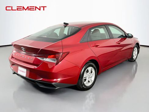 Used 2023 Hyundai Elantra SEL w/ Convenience Package FWD image 6