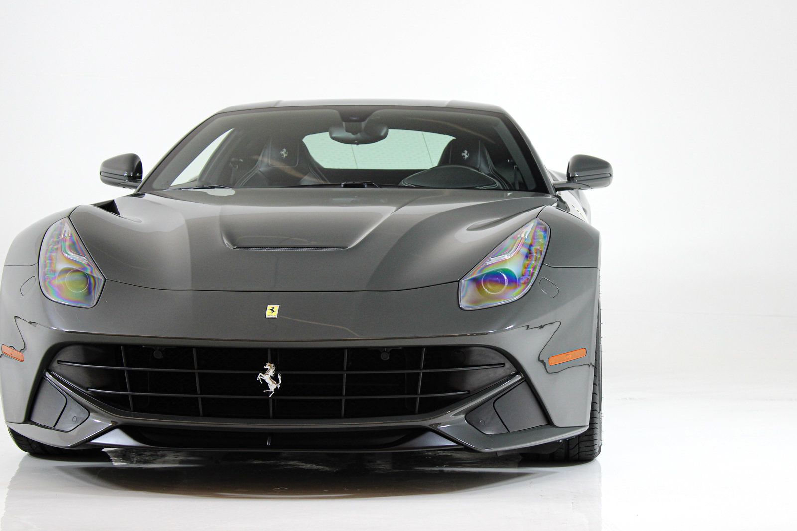 Used 2015 Ferrari F12 Berlinetta RWD image 17