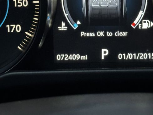 Used 2017 Jaguar XF image 9