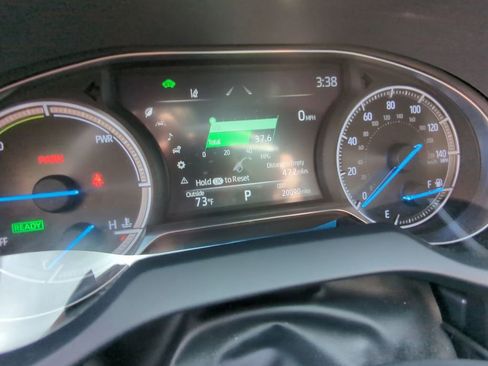 Used 2024 Toyota Venza XLE AWD/4WD image 16
