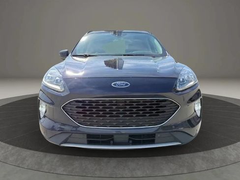 Used 2021 Ford Escape Titanium w/ Class II Trailer Tow Package AWD/4WD image 2