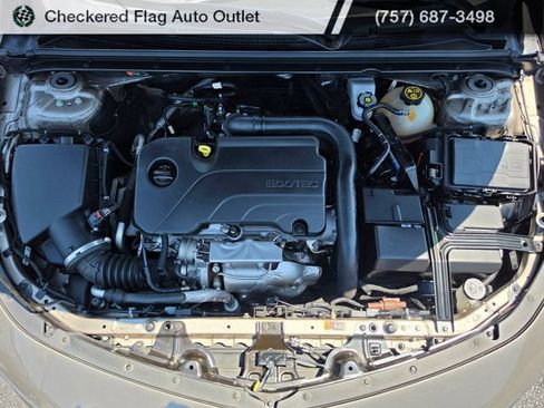 Used 2022 Chevrolet Malibu LT FWD image 11