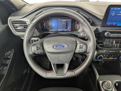 Certified 2025 Ford Escape ST-Line FWD image 17