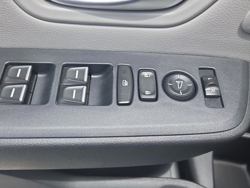 Used 2025 Honda Pilot EX-L image 32