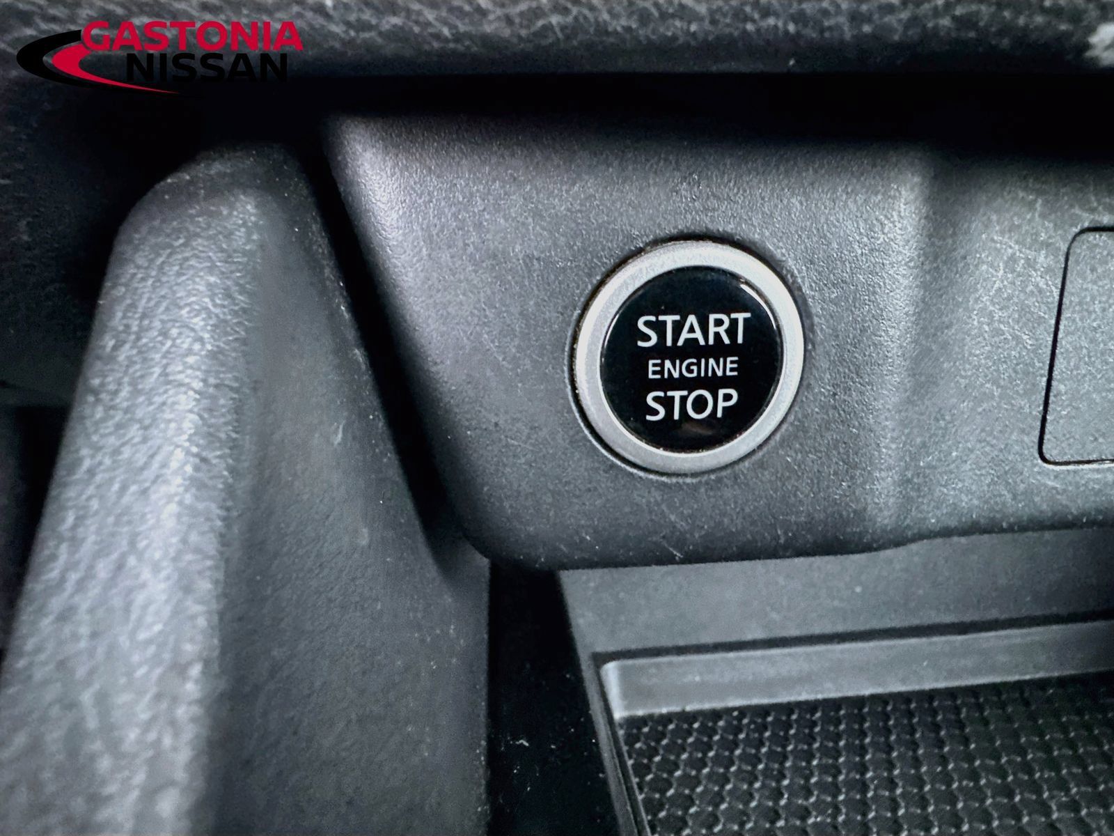 Used 2021 Nissan Rogue SV AWD/4WD image 29