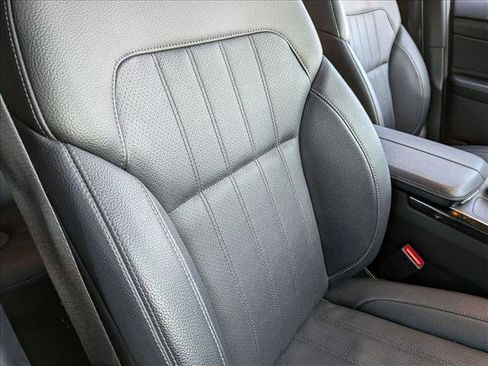 Used 2019 Mercedes-Benz GLE 400 4MATIC image 19