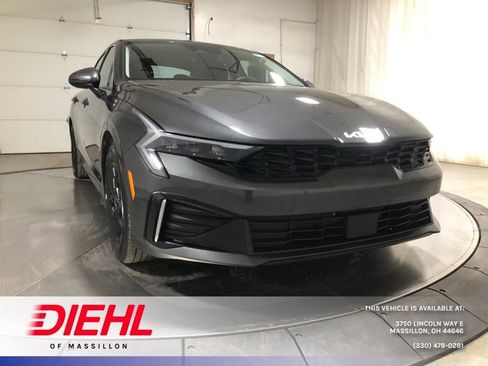 New 2025 Kia K5 LXS FWD image 1